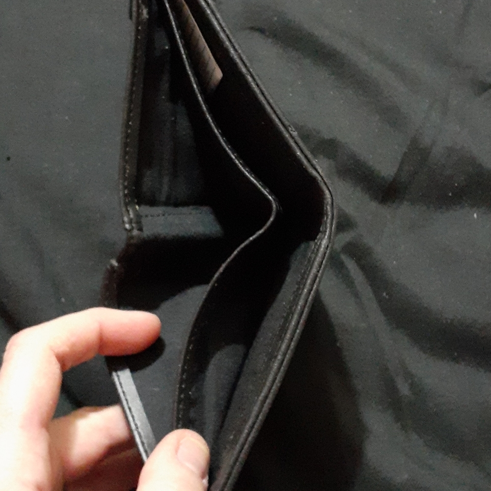 Hurley Wallet - Picture 5 of 9